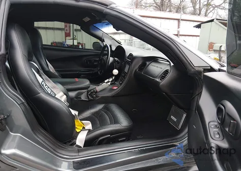 2003 Chevrolet Corvette из США, поврежденный, VIN 1G1YY32G535129682